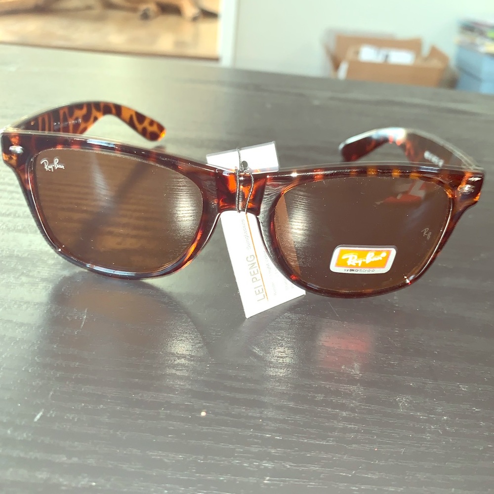 Authentic Ray-Ban Women’s Sunglasses - Tortoise